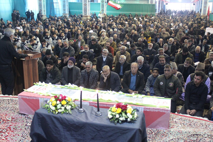 تصاویر/ وداع مردم‌ کرمان‌ با شهید امنیت اَحد زرنگی‌پور