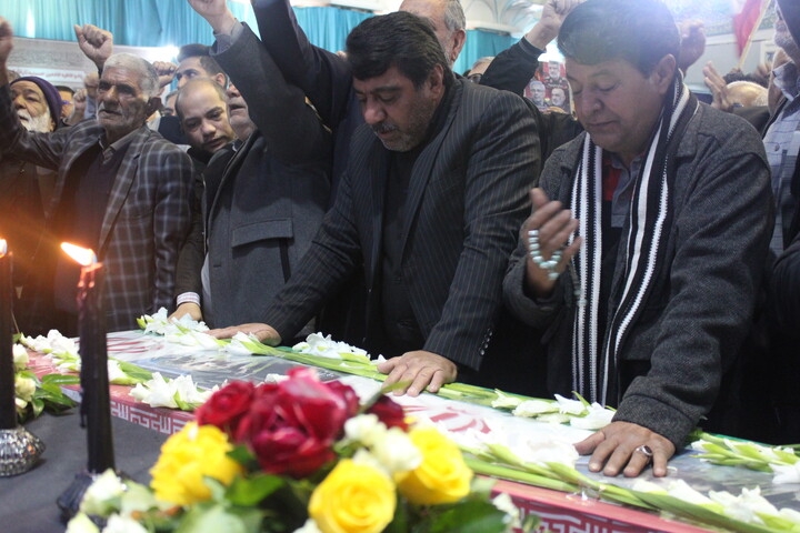 تصاویر/ وداع مردم‌ کرمان‌ با شهید امنیت اَحد زرنگی‌پور