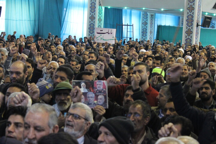 تصاویر/ وداع مردم‌ کرمان‌ با شهید امنیت اَحد زرنگی‌پور