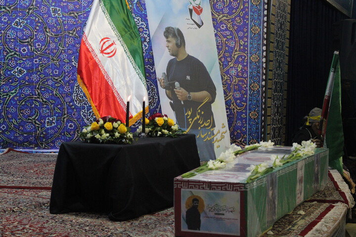 تصاویر/ وداع مردم‌ کرمان‌ با شهید امنیت اَحد زرنگی‌پور