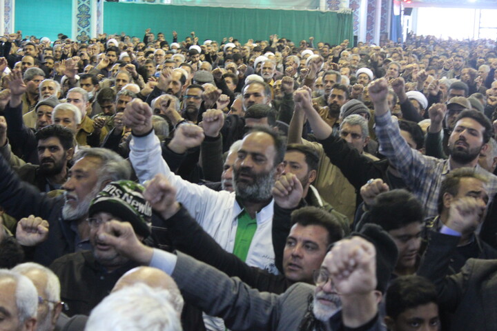 تصاویر/ وداع مردم‌ کرمان‌ با شهید امنیت اَحد زرنگی‌پور