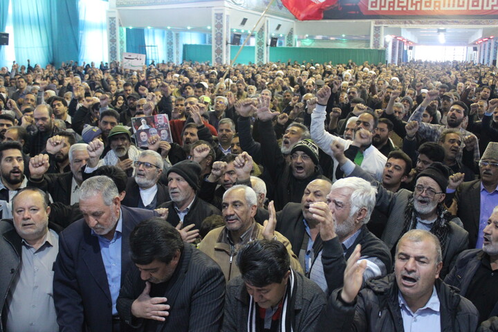 تصاویر/ وداع مردم‌ کرمان‌ با شهید امنیت اَحد زرنگی‌پور