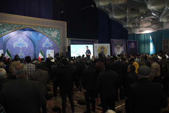 تصاویر/ وداع مردم‌ کرمان‌ با شهید امنیت اَحد زرنگی‌پور