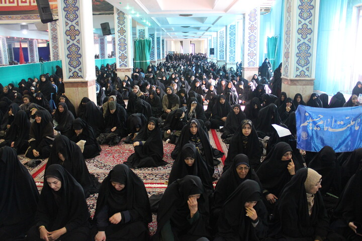 تصاویر/ وداع مردم‌ کرمان‌ با شهید امنیت اَحد زرنگی‌پور