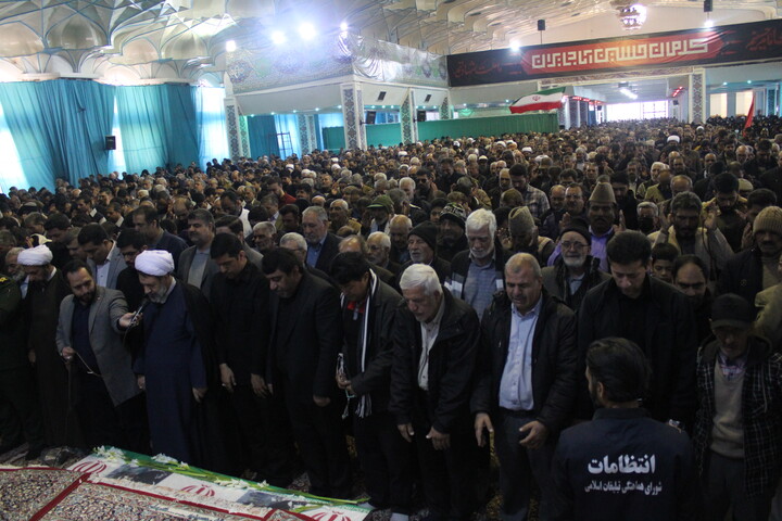 تصاویر/ وداع مردم‌ کرمان‌ با شهید امنیت اَحد زرنگی‌پور