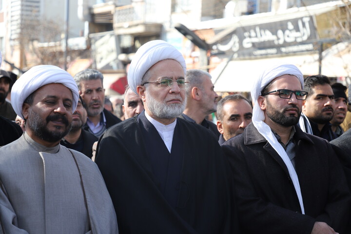 تصاویر/اجتماع مردم غیور سنندج  در محکومیت اغتشاشات اخیر