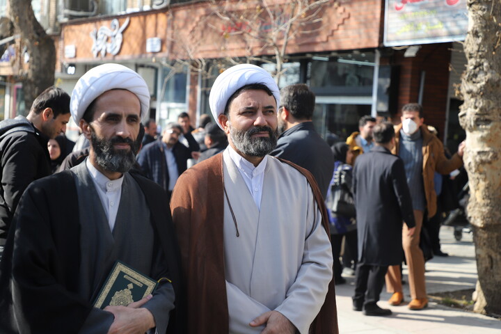 تصاویر/اجتماع مردم غیور سنندج  در محکومیت اغتشاشات اخیر