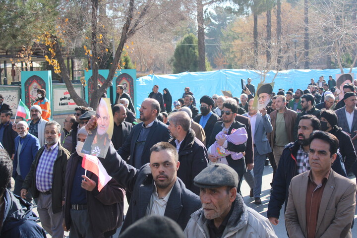 تصاویر/ خروش مردم کرمان در راهپیمایی ۲۲ دی