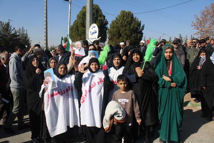 تصاویر/ خروش مردم کرمان در راهپیمایی ۲۲ دی