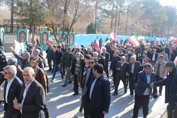 تصاویر/ خروش مردم کرمان در راهپیمایی ۲۲ دی