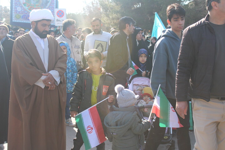 تصاویر/ خروش مردم کرمان در راهپیمایی ۲۲ دی