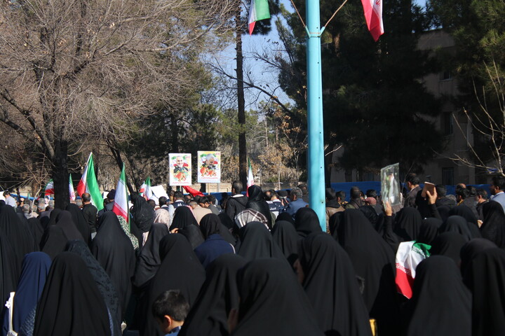 تصاویر/ خروش مردم کرمان در راهپیمایی ۲۲ دی