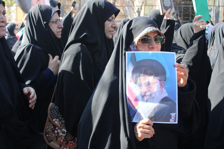 تصاویر/ خروش مردم کرمان در راهپیمایی ۲۲ دی