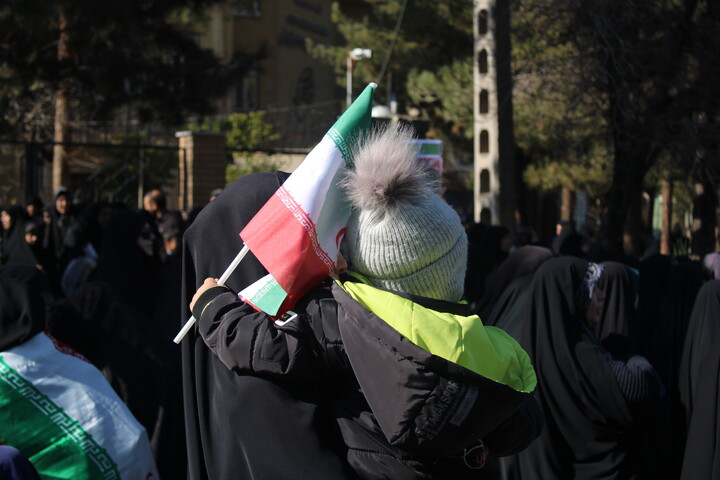 تصاویر/ خروش مردم کرمان در راهپیمایی ۲۲ دی