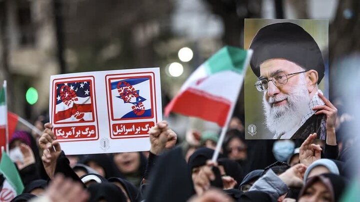 شرپسندوں اور دہشتگردوں کے خلاف قم المقدسہ میں تاریخی اجتماع کا آغاز/ غیر ایرانی طلاب کی بھر پور شرکت