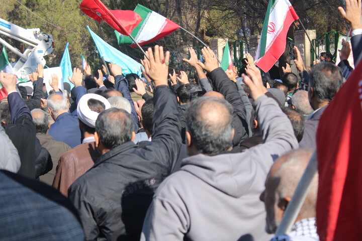 تصاویر/ خروش مردم کرمان در راهپیمایی ۲۲ دی