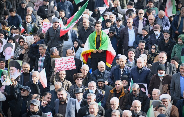 تصاویر/ تجمع و راهپیمایی مردم ارومیه در حمایت از جمهوری اسلامی ایران