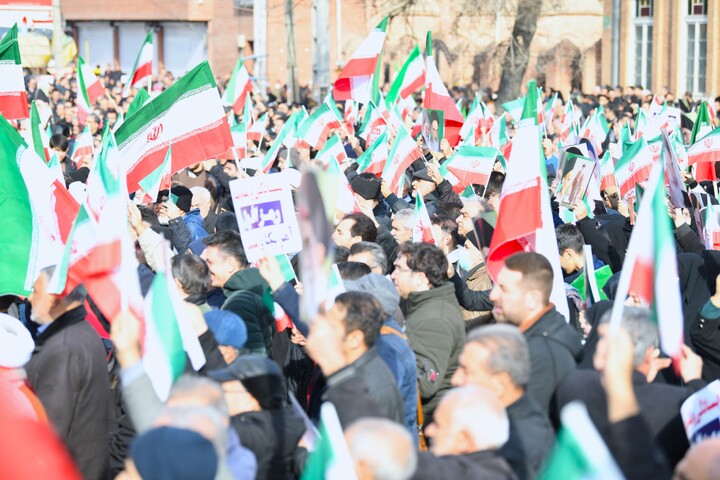 تصاویر/ تجمع و راهپیمایی مردم ارومیه در حمایت از جمهوری اسلامی ایران