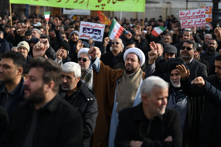 تصاویر/ تجمع و راهپیمایی مردم ارومیه در حمایت از جمهوری اسلامی ایران