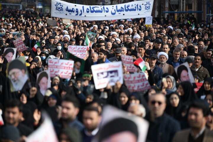 تصاویر/ تجمع و راهپیمایی مردم ارومیه در حمایت از جمهوری اسلامی ایران
