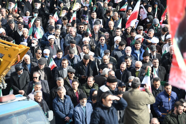 تصاویر/ تجمع و راهپیمایی مردم ارومیه در حمایت از جمهوری اسلامی ایران
