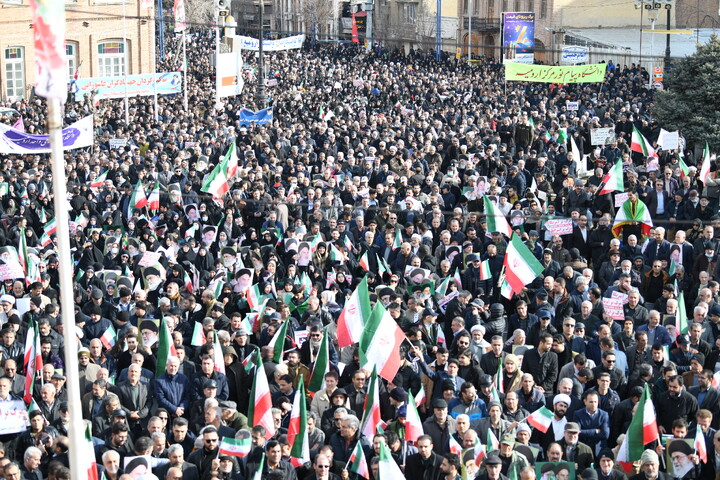 تصاویر/ تجمع و راهپیمایی مردم ارومیه در حمایت از جمهوری اسلامی ایران