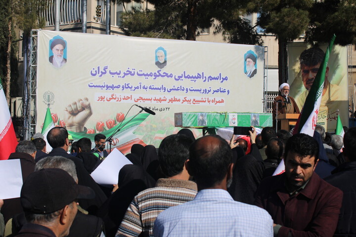 تصاویر/ خروش مردم کرمان در راهپیمایی ۲۲ دی