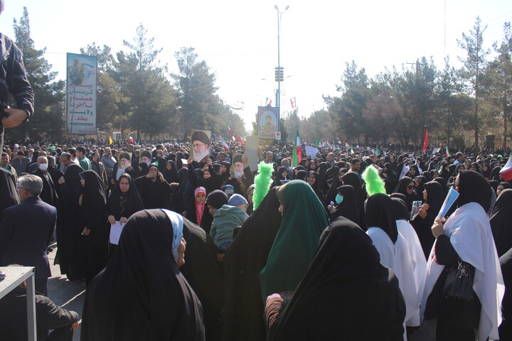 تصاویر/ خروش مردم کرمان در راهپیمایی ۲۲ دی