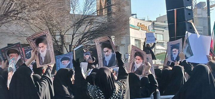 تصاویر راهپیمایی مردم مشهد در محکومیت اقدامات اغتشاش گران