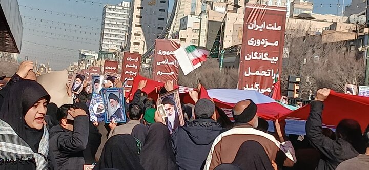 تصاویر راهپیمایی مردم مشهد در محکومیت اقدامات اغتشاش گران