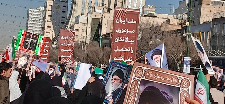 تصاویر راهپیمایی مردم مشهد در محکومیت اقدامات اغتشاش گران