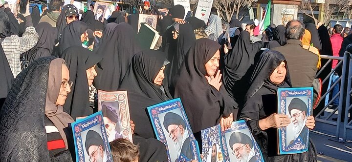 تصاویر راهپیمایی مردم مشهد در محکومیت اقدامات اغتشاش گران