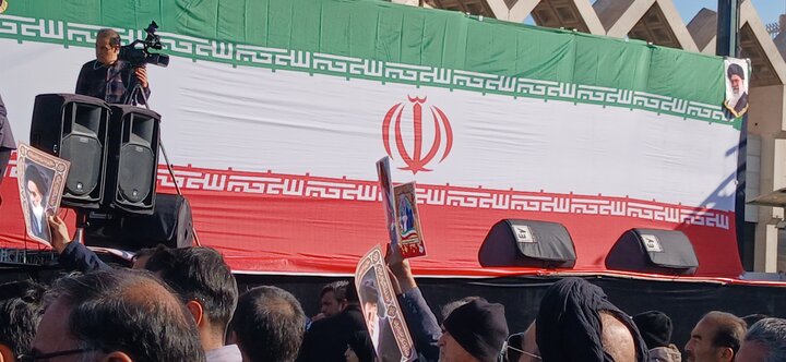 تصاویر راهپیمایی مردم مشهد در محکومیت اقدامات اغتشاش گران