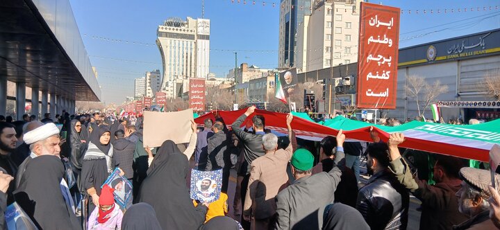 تصاویر راهپیمایی مردم مشهد در محکومیت اقدامات اغتشاش گران