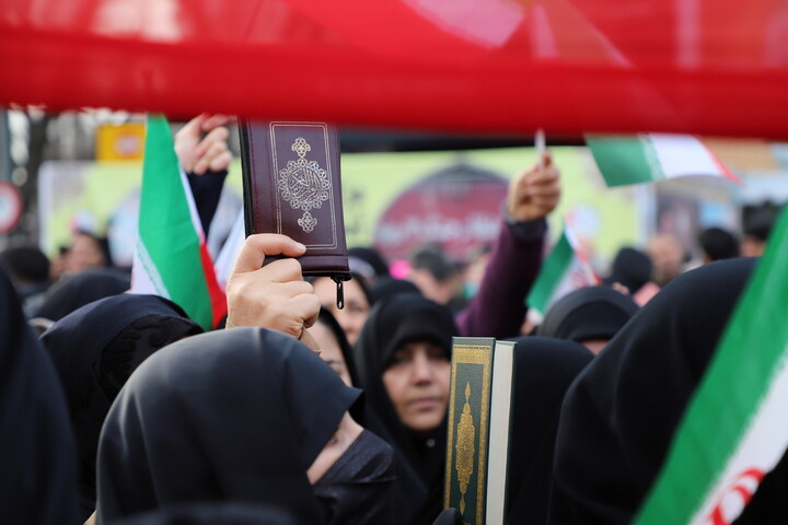 تصاویر/ خروش مردم تبریز در حمایت از جمهوری اسلامی ایران