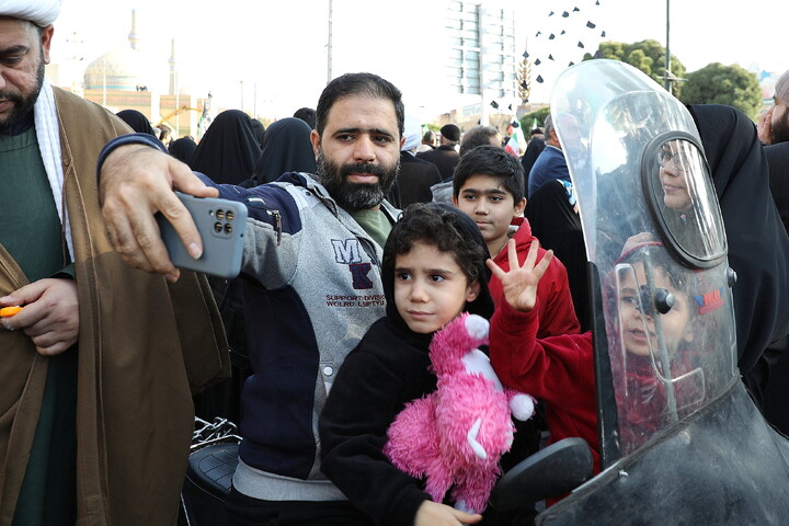 تصاویر/راهپیمایی باشکوه مردم قم بر علیه تروریسم صهیونی آمریکایی