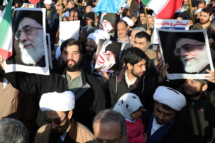 تصاویر/راهپیمایی باشکوه مردم قم بر علیه تروریسم صهیونی آمریکایی