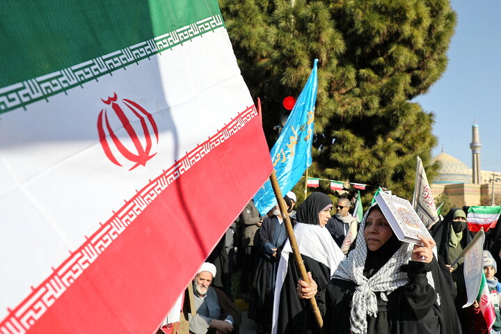 تصاویر/راهپیمایی باشکوه مردم قم بر علیه تروریسم صهیونی آمریکایی