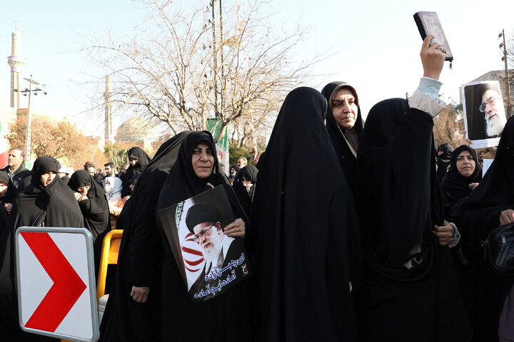 تصاویر/راهپیمایی باشکوه مردم قم بر علیه تروریسم صهیونی آمریکایی