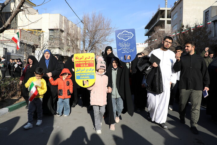 تصاویر/راهپیمایی باشکوه مردم قم بر علیه تروریسم صهیونی آمریکایی