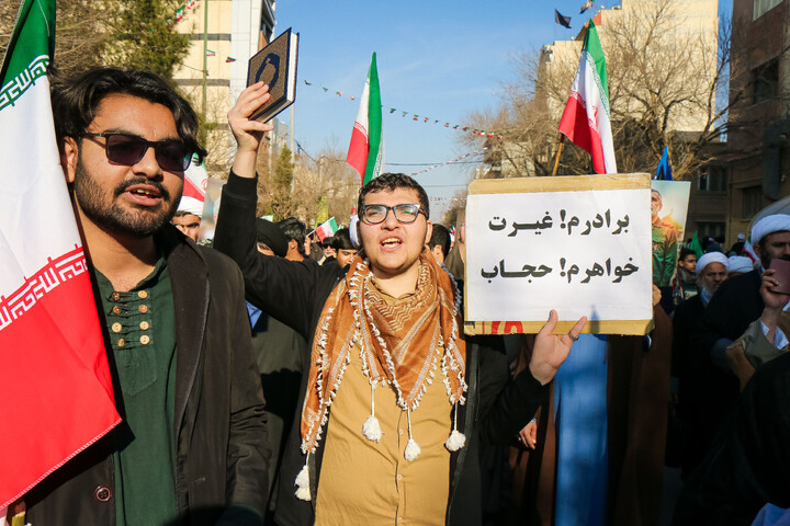 تصاویر/ حماسه آفرینی مردم قم در یوم الله 22 دی