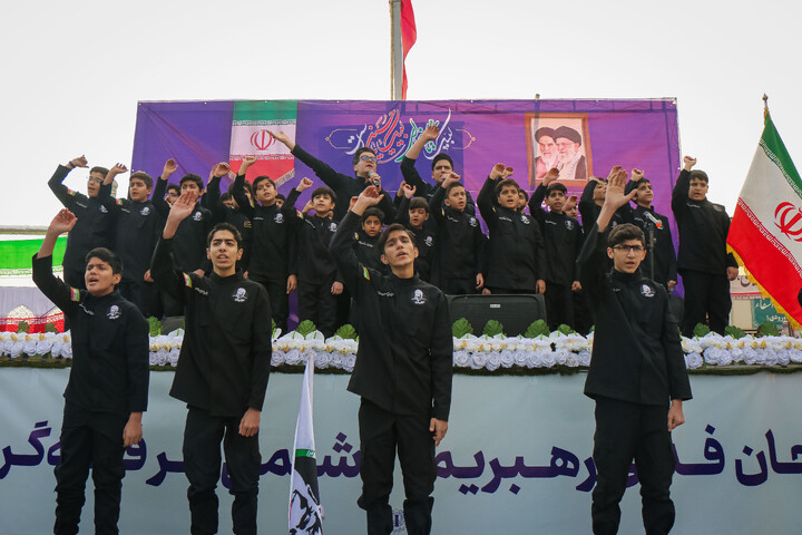 تصاویر/ حماسه آفرینی مردم قم در یوم الله 22 دی