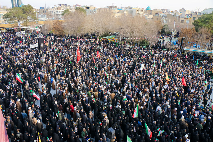 تصاویر/ حماسه آفرینی مردم قم در یوم الله 22 دی