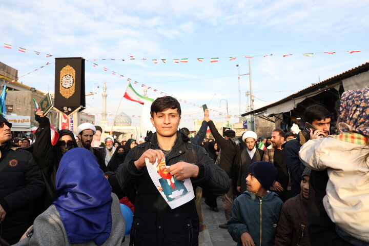 تصاویر/ راهپیمایی باشکوه مردم قم علیه اغتشاشگران