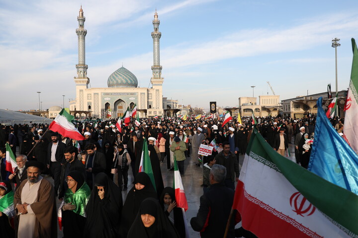 تصاویر/ راهپیمایی باشکوه مردم قم علیه اغتشاشگران