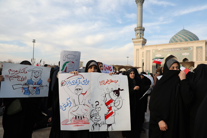 تصاویر/ راهپیمایی باشکوه مردم قم علیه اغتشاشگران