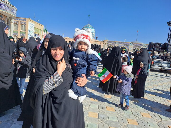 راهپیمایی پرشور مردم نائین در محکومیت حملات تروریستی اخیر