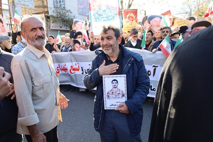 خروش مردم مرکز مازندران در راهپیمایی 22  دی