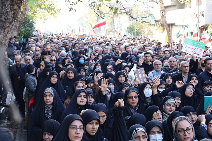 خروش مردم مرکز مازندران در راهپیمایی 22  دی