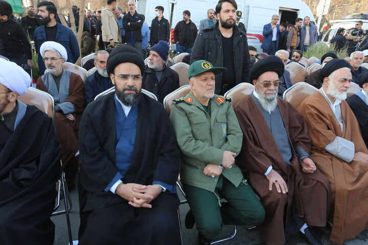 تصاویر / تجمع بزرگ مردمی و تشییع باشکوه لاله‌های خونین امنیت در اصفهان